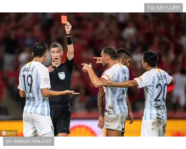 直接红牌的7种情形，哪些犯规必须立刻罚下？