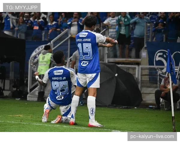 连胜之下，曼城的结构性隐患藏不住了？