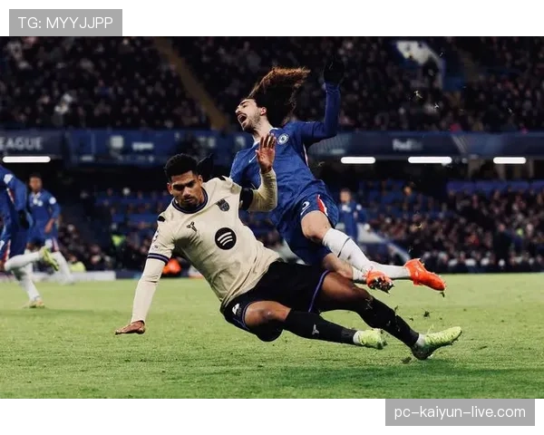 巴萨强强对话失利，问题显现对争冠形势产生影响